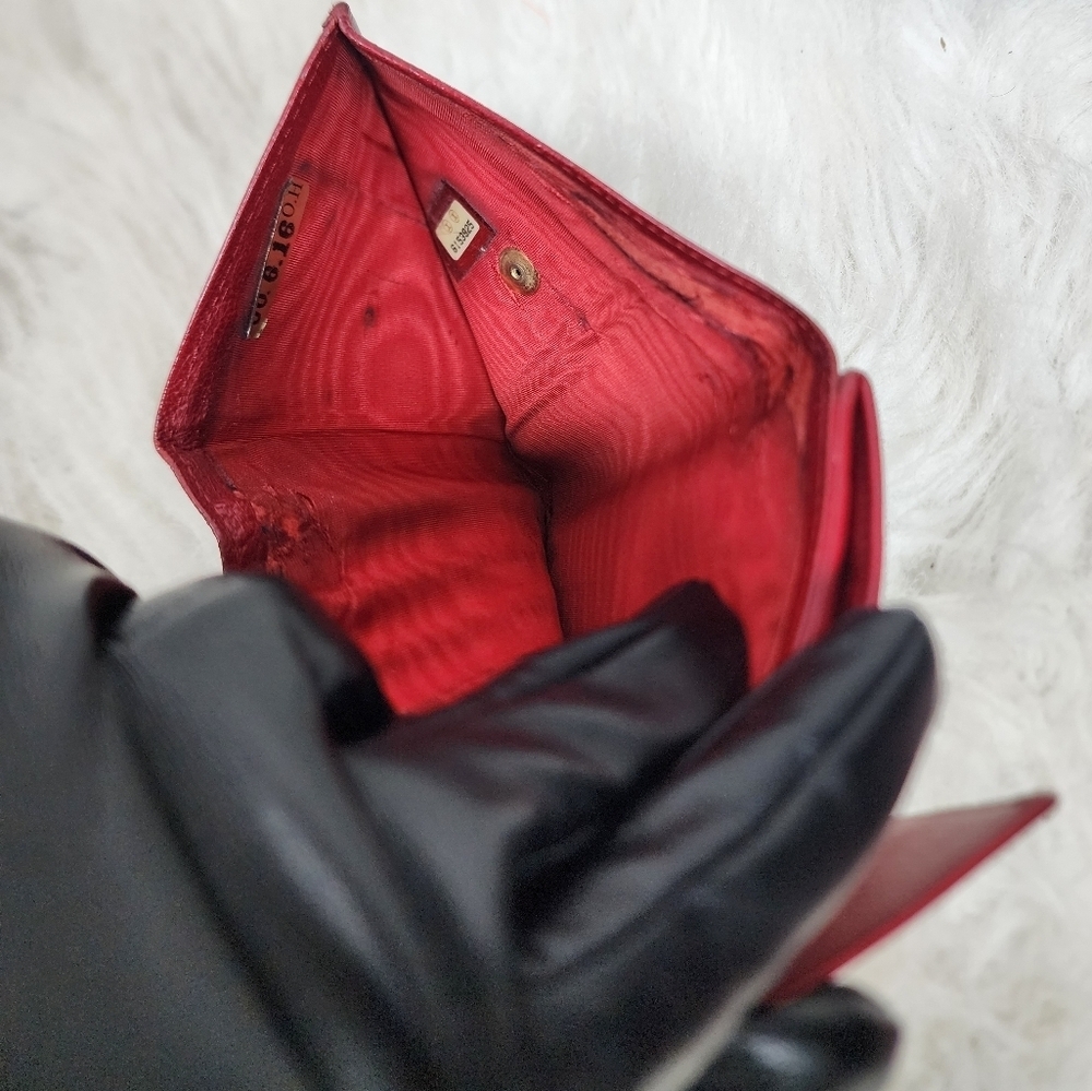💯 % Authentic Vintage Chanel  red Leather Wallet - Picture 9 of 16